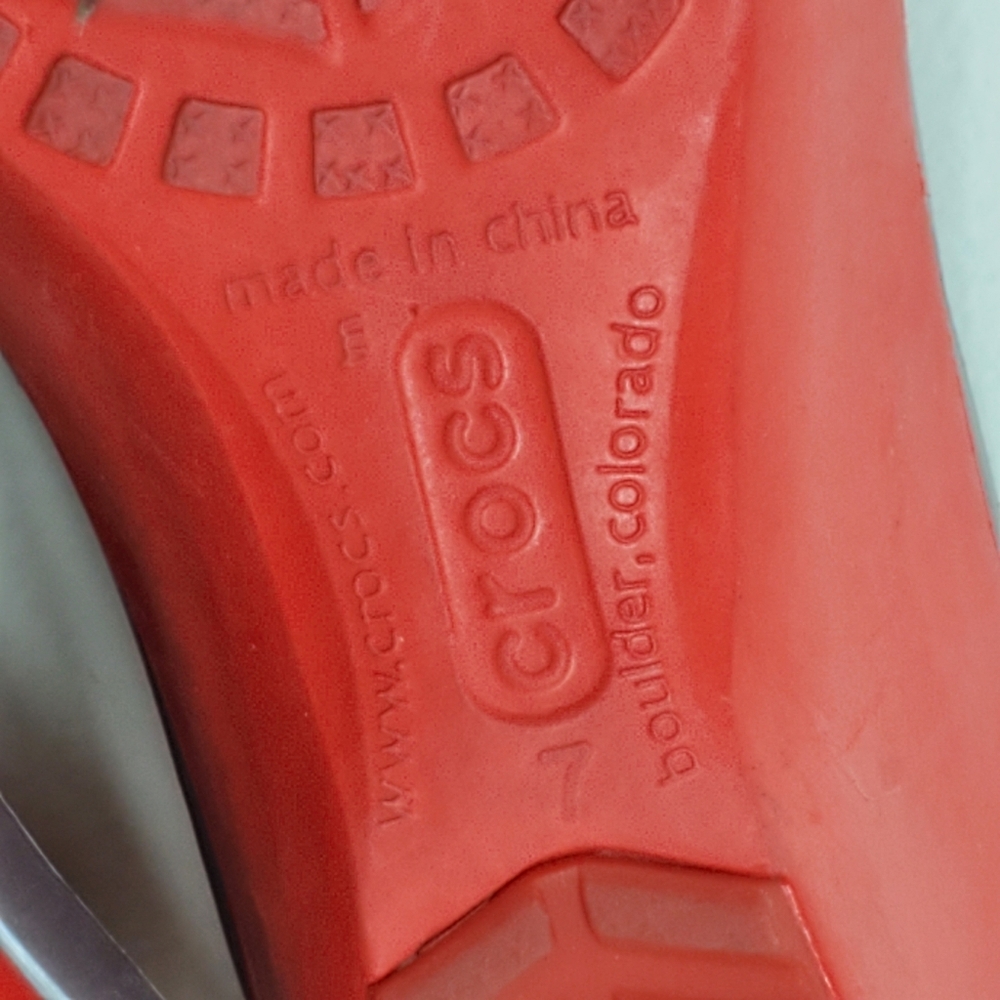 Crocs Sassery 3" wedge slipon sandles size 7 - Picture 4 of 10